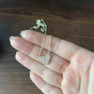 Kendra Scott necklace